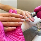 Lakování gelovými laky na nehty