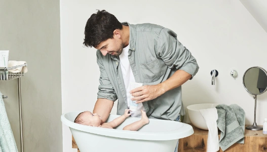 Pôrodná asistentka radí: Ako na kúpanie bábätiek?