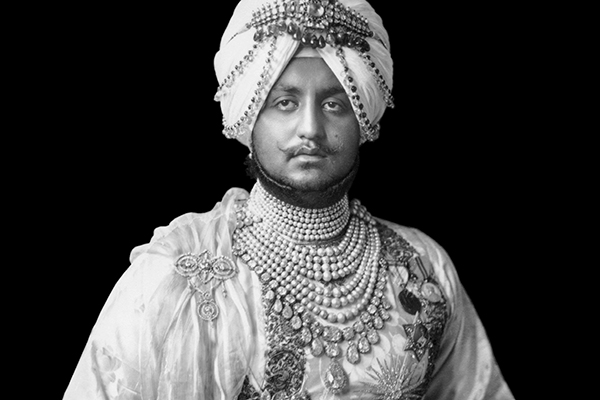 maharadža z Patialy s korunovačním náhrdelníkem od Cartiera